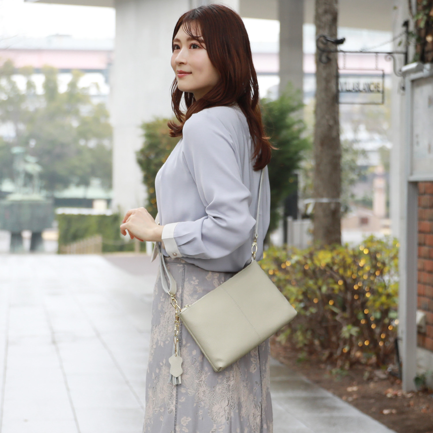 【サクシフラージュ/saxifrage】本革スリムショルダーバッグ 【2WAY】