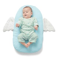 モデル身長62cm・50～60サイズ着用・体重7.3kg