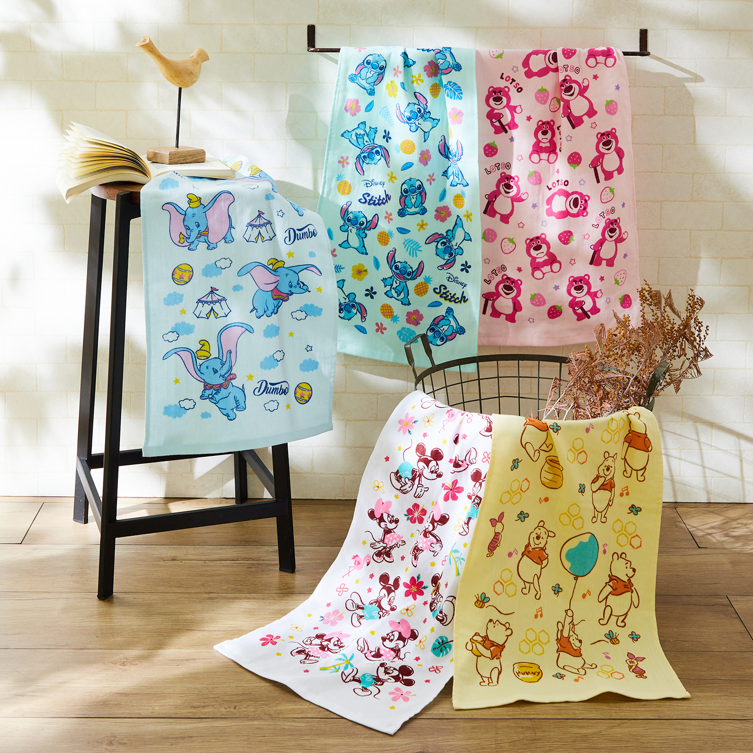 綿素材を使ったガーゼタオル 選べるキャラクター ディズニー Disney 通販のベルメゾンネット 綿素材を使ったガーゼタオル 選べるキャラクター ディズニー Disney 通販のベルメゾンネット