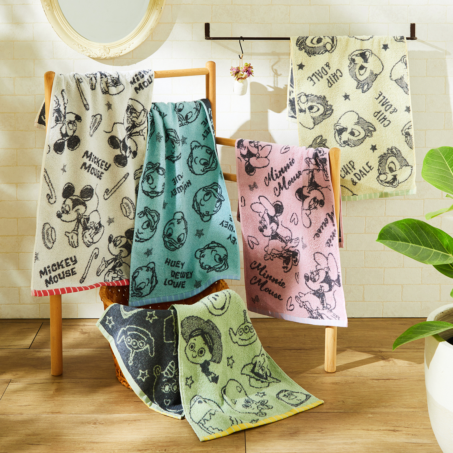 綿素材を使った ジャガードタオル 選べるキャラクター ディズニー Disney 通販のベルメゾンネット 綿素材を使った ジャガードタオル 選べるキャラクター ディズニー Disney 通販のベルメゾンネット