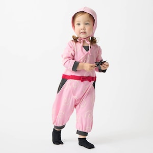 ピンク（くの一総柄）／モデル身長84㎝・80サイズ着用・体重11㎏