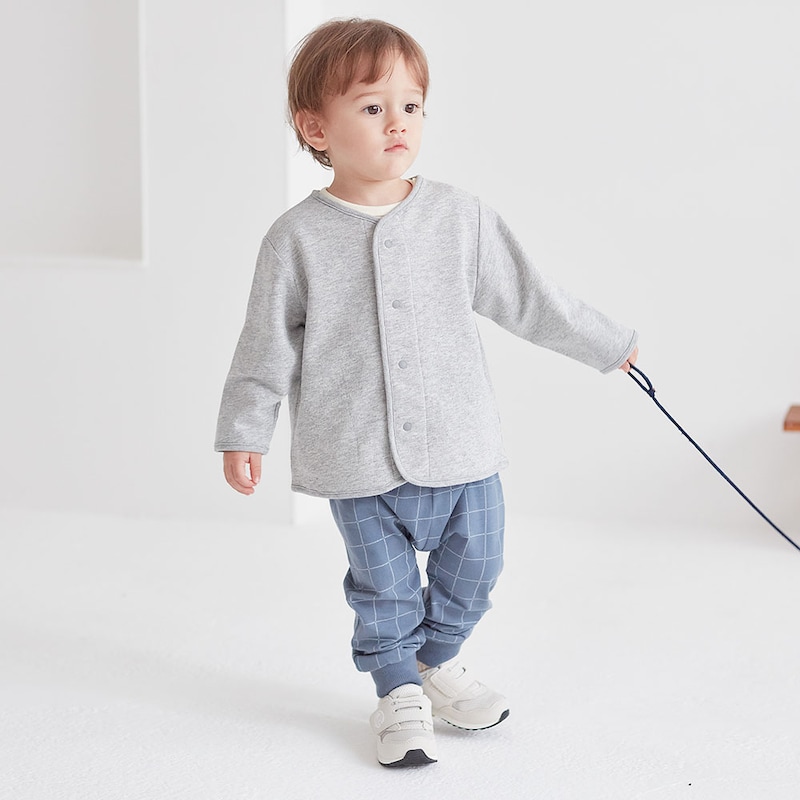 グレー／モデル身長82㎝・80サイズ着用　※仕様のみ参照