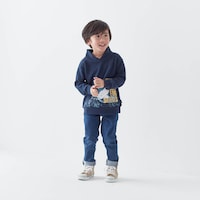 ネイビー／モデル身長107cm・110サイズ着用