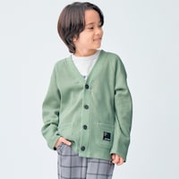 スモーキーグリーン／モデル身長123.5cm・サイズ130