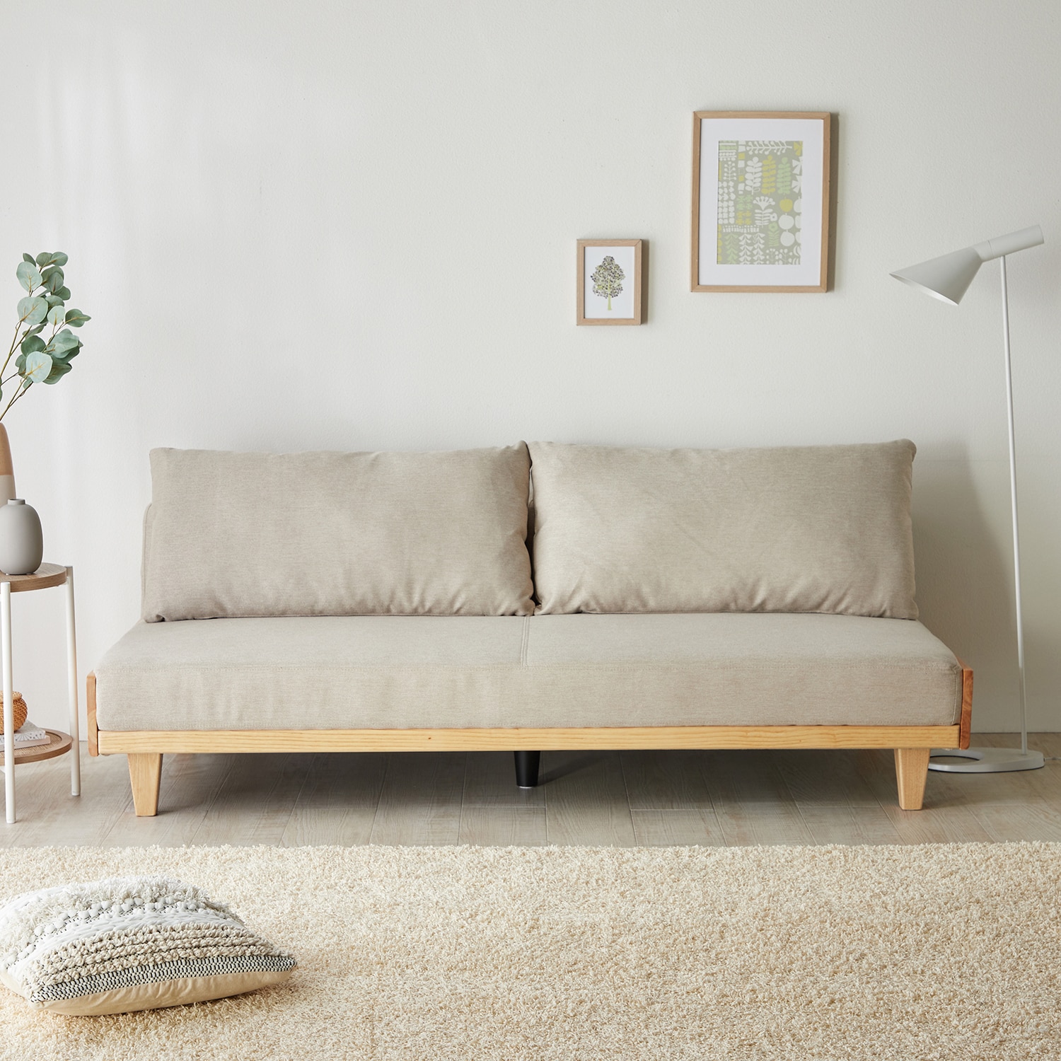 優しい風合いのカラーから選べる木フレームデザインのクッション付きソファーベッド
