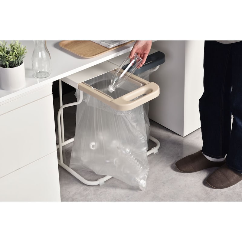 ホワイト×ライトベージュ