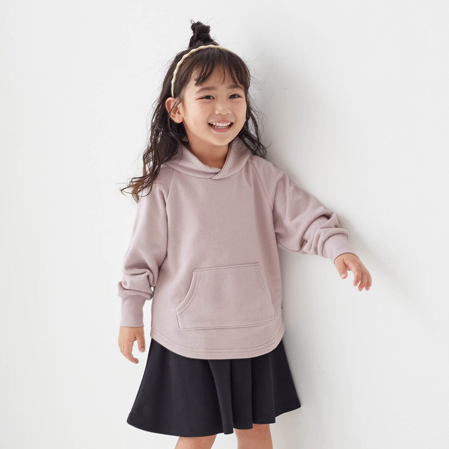 フード風襟カンガルーポケット裏毛プルオーバー（子供服