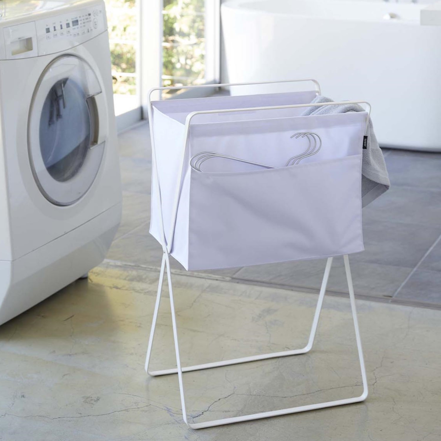 【タワー/tower】高さがあるから使いやすい折り畳み式ランドリーバスケット 【タワー/tower】高さがあるから使いやすい折り畳み式ランドリーバスケット
