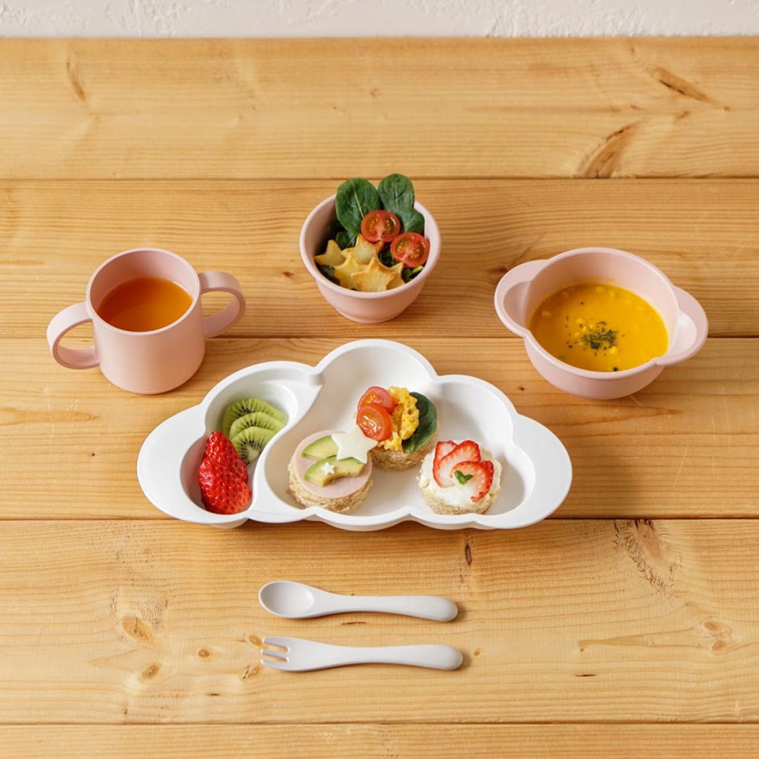 【ディモワ/10mois】雲形のプレートがかわいいmamamanma(マママンマ) プレートセットグランデ[日本製]