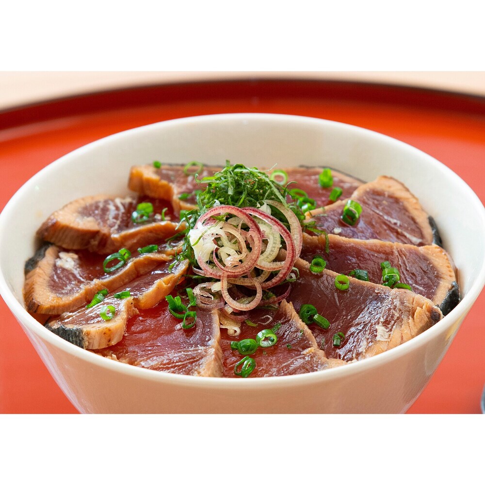 わら焼き鰹たたきの漬け丼