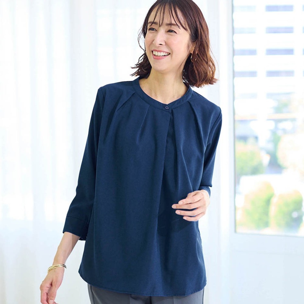 綿素材の裏カットソー付きタックブラウス