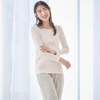 モデル身長165cm／M（オフホワイト）