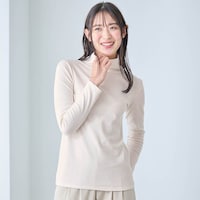 オフホワイト