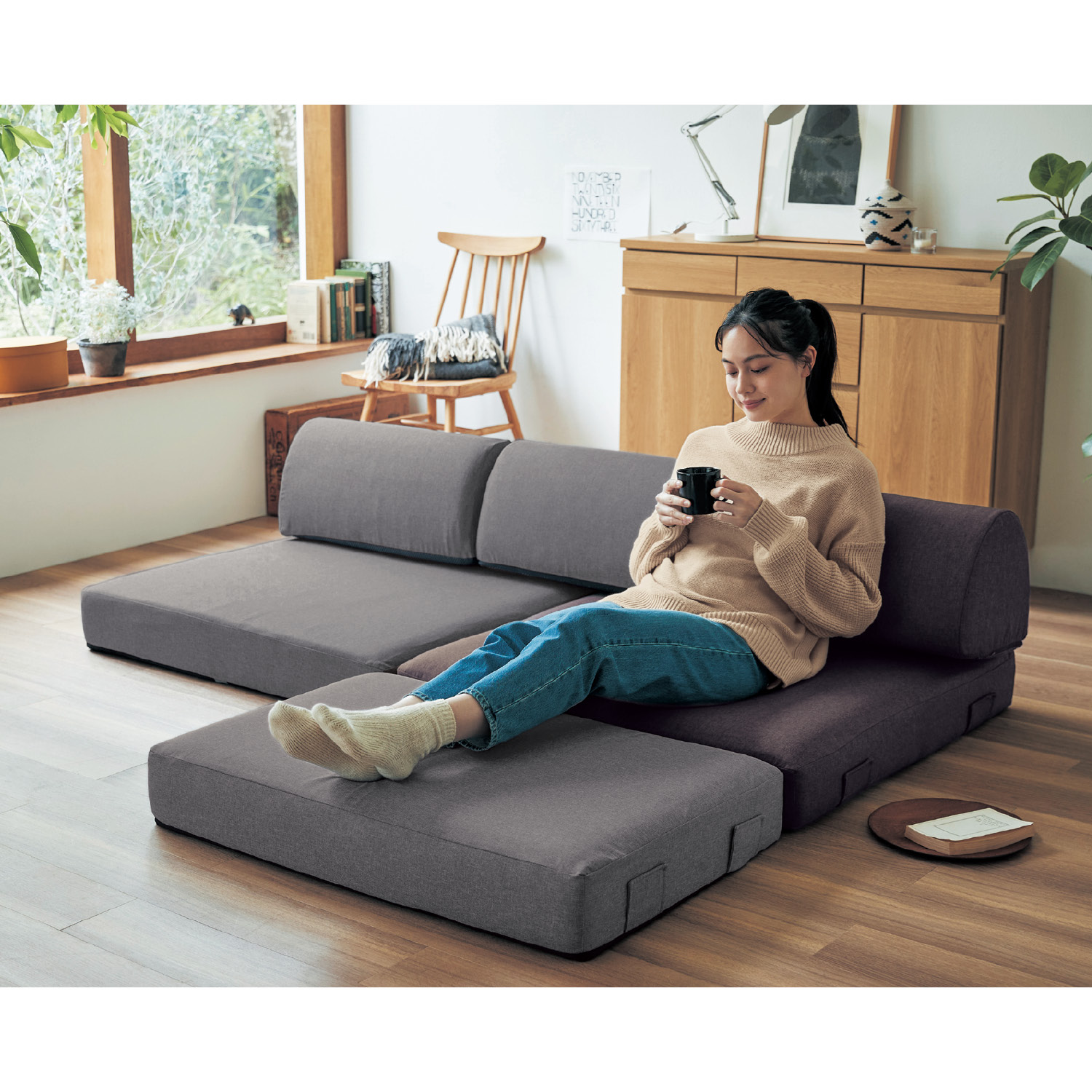 【ベルメゾン】背もたれが自由に動かせるフルカバーリングローソファー