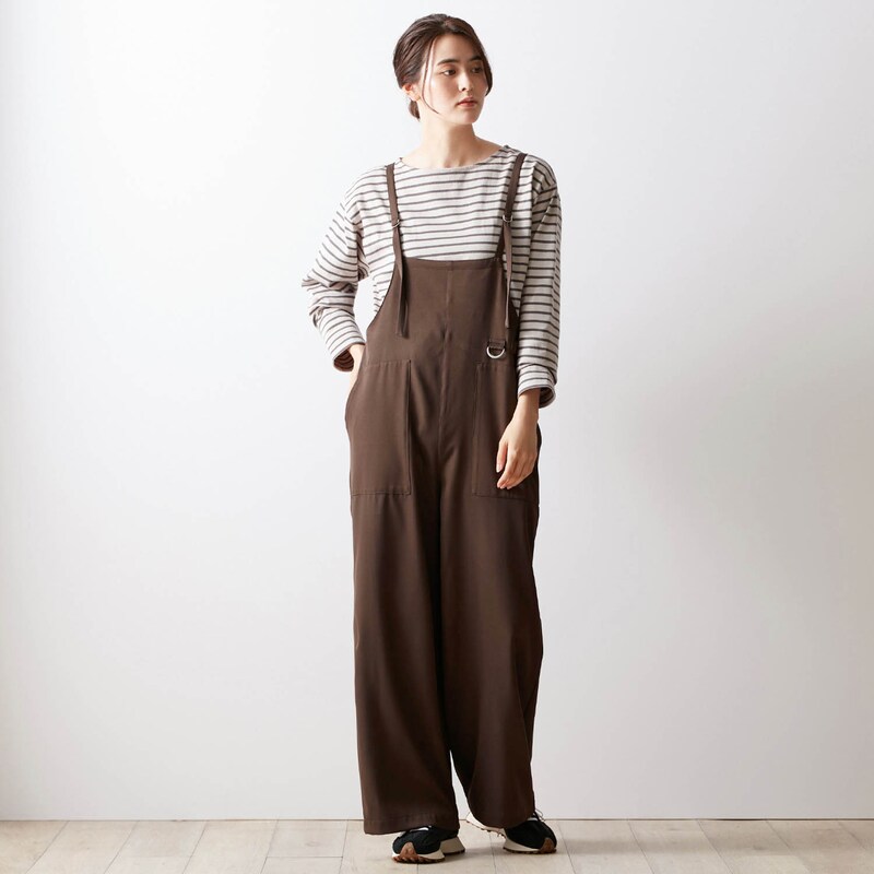大きな動きも妨げないゆるっとシルエット