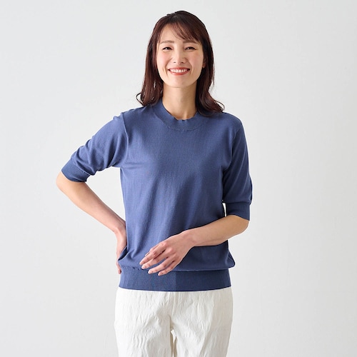 さらりとした肌ざわりの5分袖ニットプルオーバー