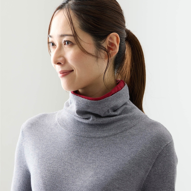 首まわりがチクチクしないよう、ネックの内側は綿100％