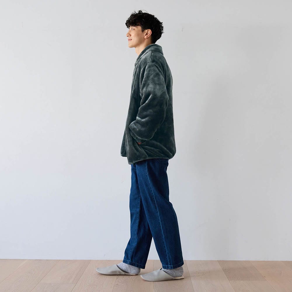 チャコール／モデル身長176cm・Lサイズ着用