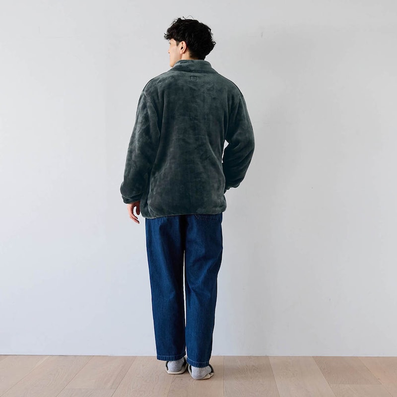 チャコール／モデル身長176cm・Lサイズ着用