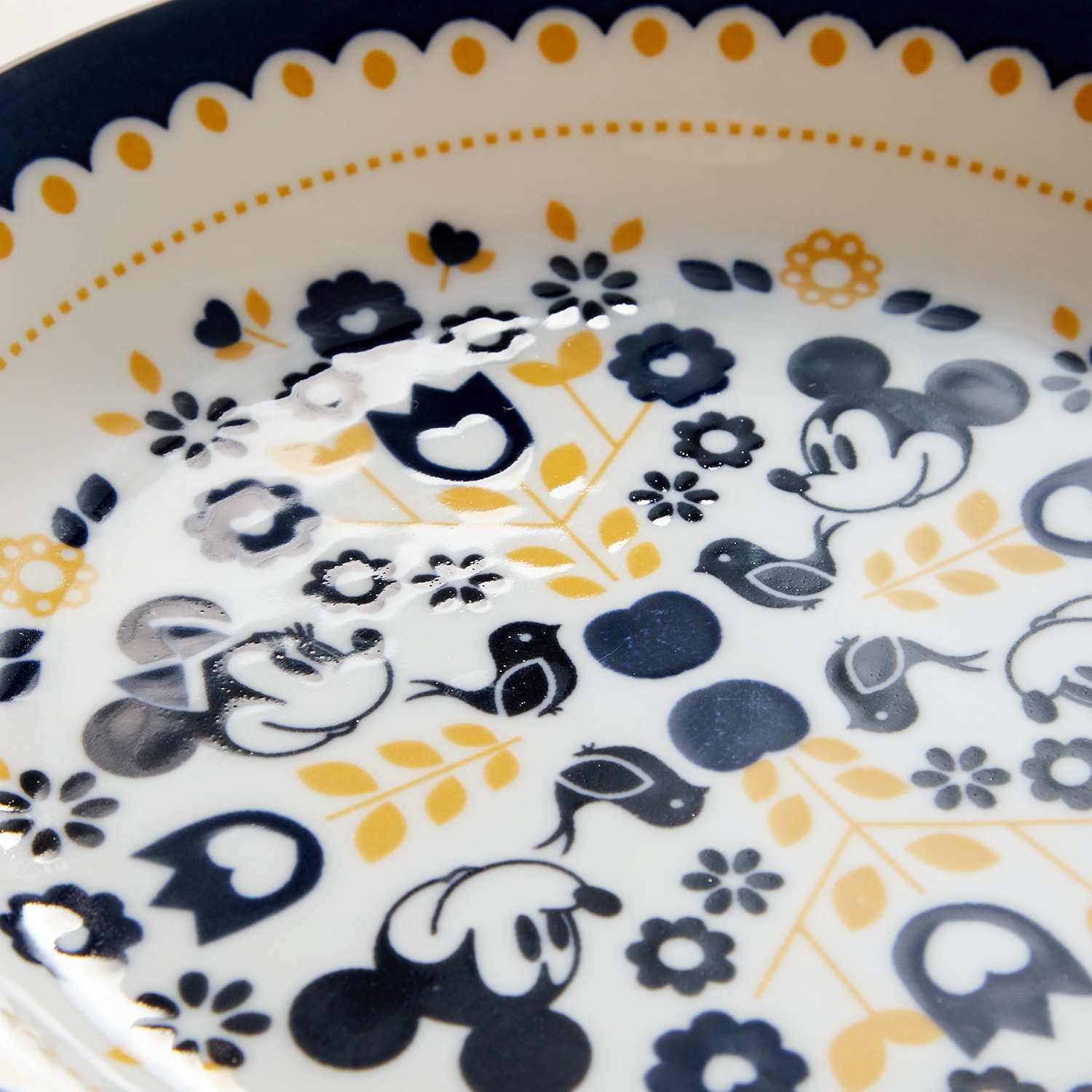 レトロなカレー皿4枚セット「ミッキーマウス」（ディズニー 食器/カトラリー）｜(ディズニー/Disney)｜通販のベルメゾンネット