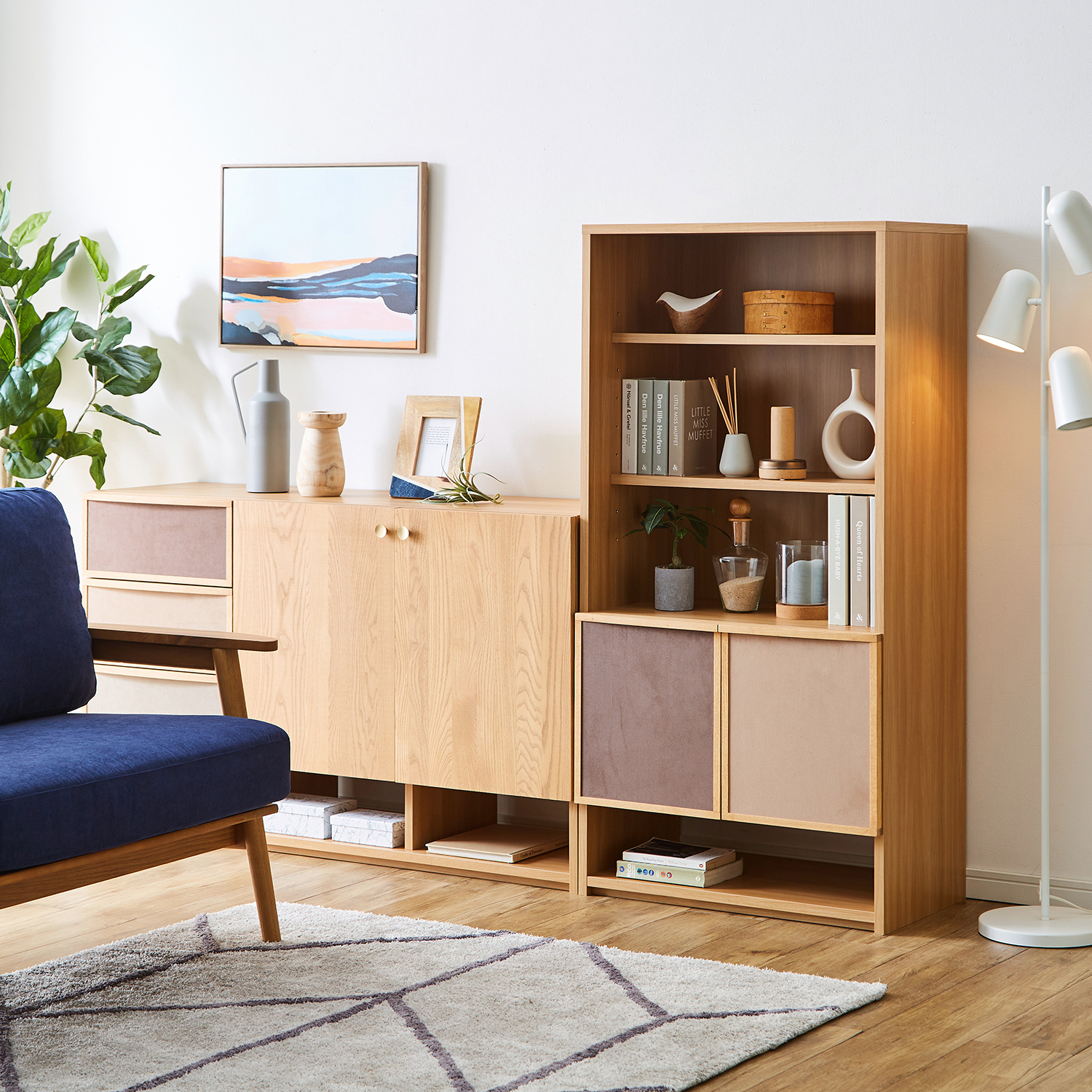 【ベルメゾン】北欧テイストの扉付きオープンラック[日本製]