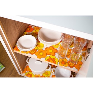 【ベルメゾン】レトロな食器棚・冷蔵庫シート(抗菌機能付き)
