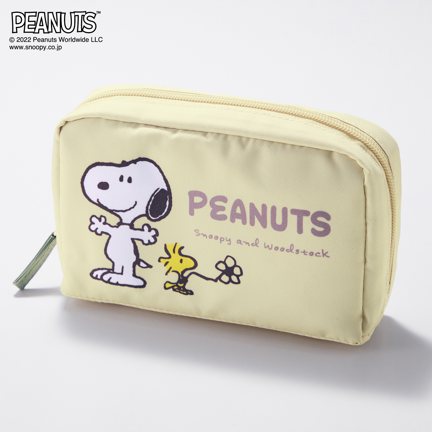 【ピーナッツ/PEANUTS】印鑑と通帳が収納できるポーチ「スヌーピー」 【ピーナッツ/PEANUTS】印鑑と通帳が収納できるポーチ「スヌーピー」