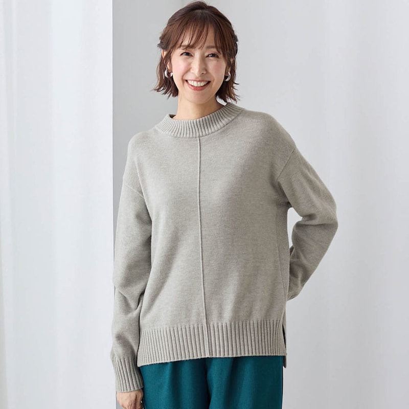 モデル身長169cm／M　＜ライトグレー＞