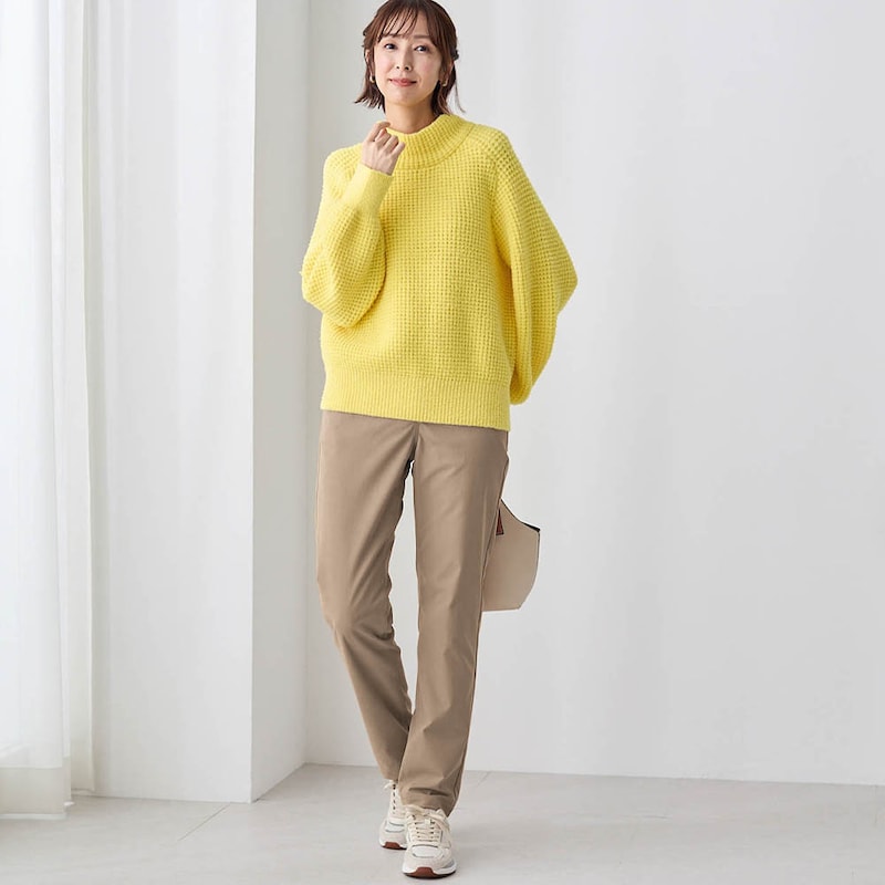 モデル身長169cm／M ※写真は撮影用のため股下+6cmになります。
