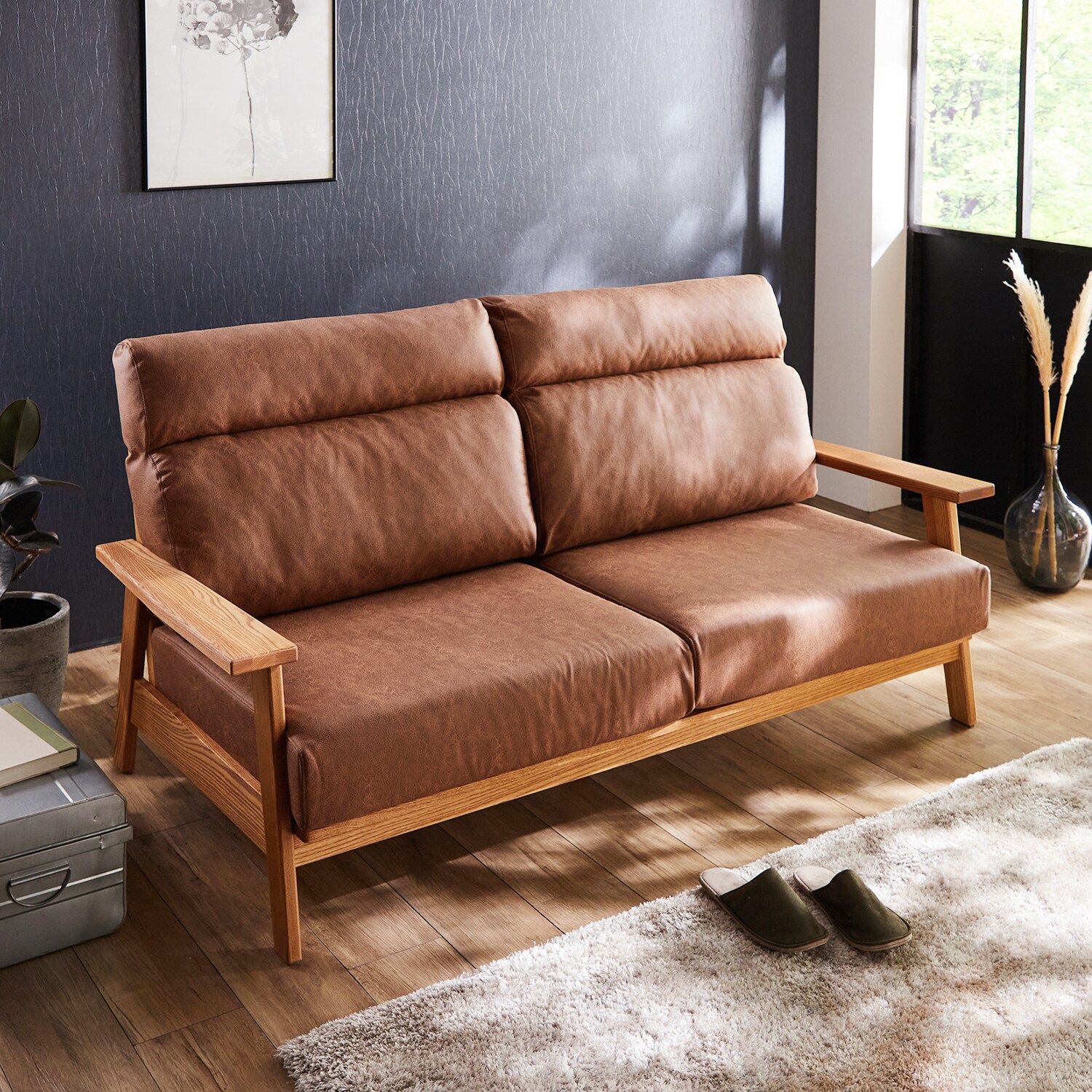 【ベルメゾン】タモ材を贅沢に使用した木フレームのハイバックソファ