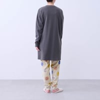 モデル身長168cm／M ※写真は撮影用のため身丈+3.5cm・袖丈+1.5cm・股下+6cm
