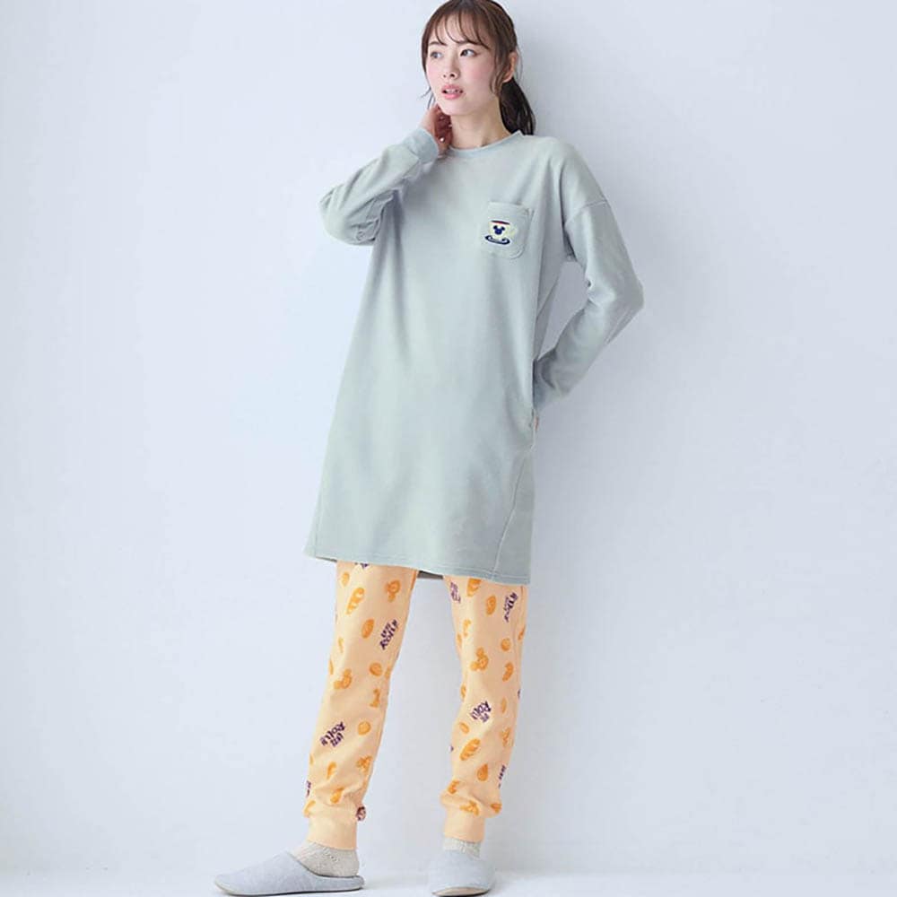 身長167cm／Ｍ ※撮影用のためトップス身丈+3.5cm、袖丈+1.5cm、ボトム股下+6cm