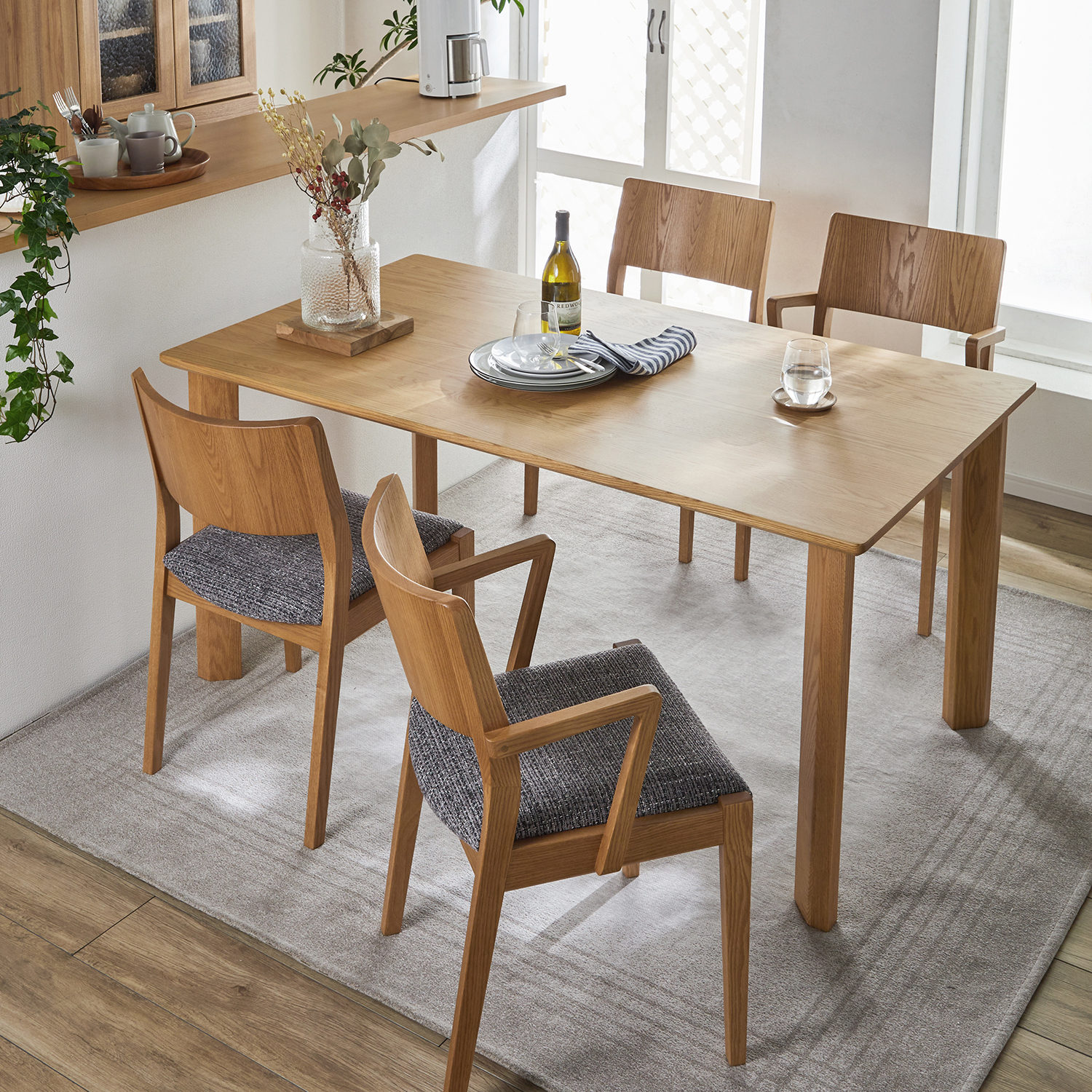 【ベルメゾン】オーク材を贅沢に使用したダイニングテーブル 【ベルメゾン】オーク材を贅沢に使用したダイニングテーブル