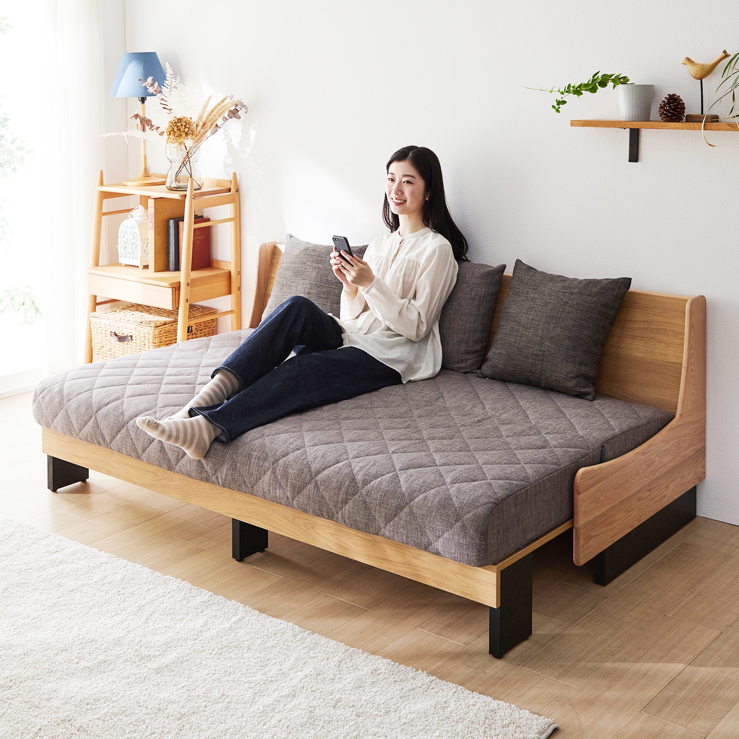 【ベルメゾン】まるでベッドのような寝心地のクッション付きソファーベッド