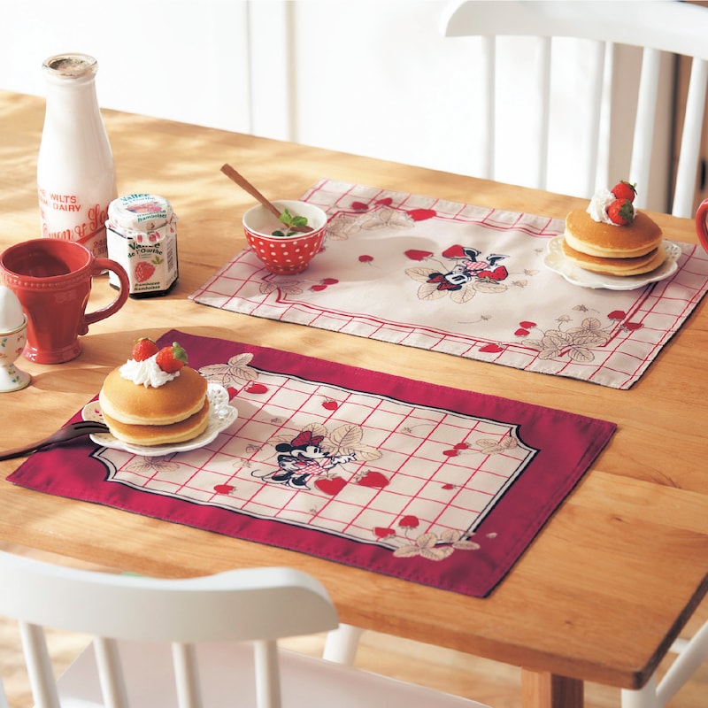 2月15日まで まとめ買いで最大10 Off いちご柄ランチョンマット2柄セット ミニーマウス ディズニー Disney 通販のベルメゾンネット