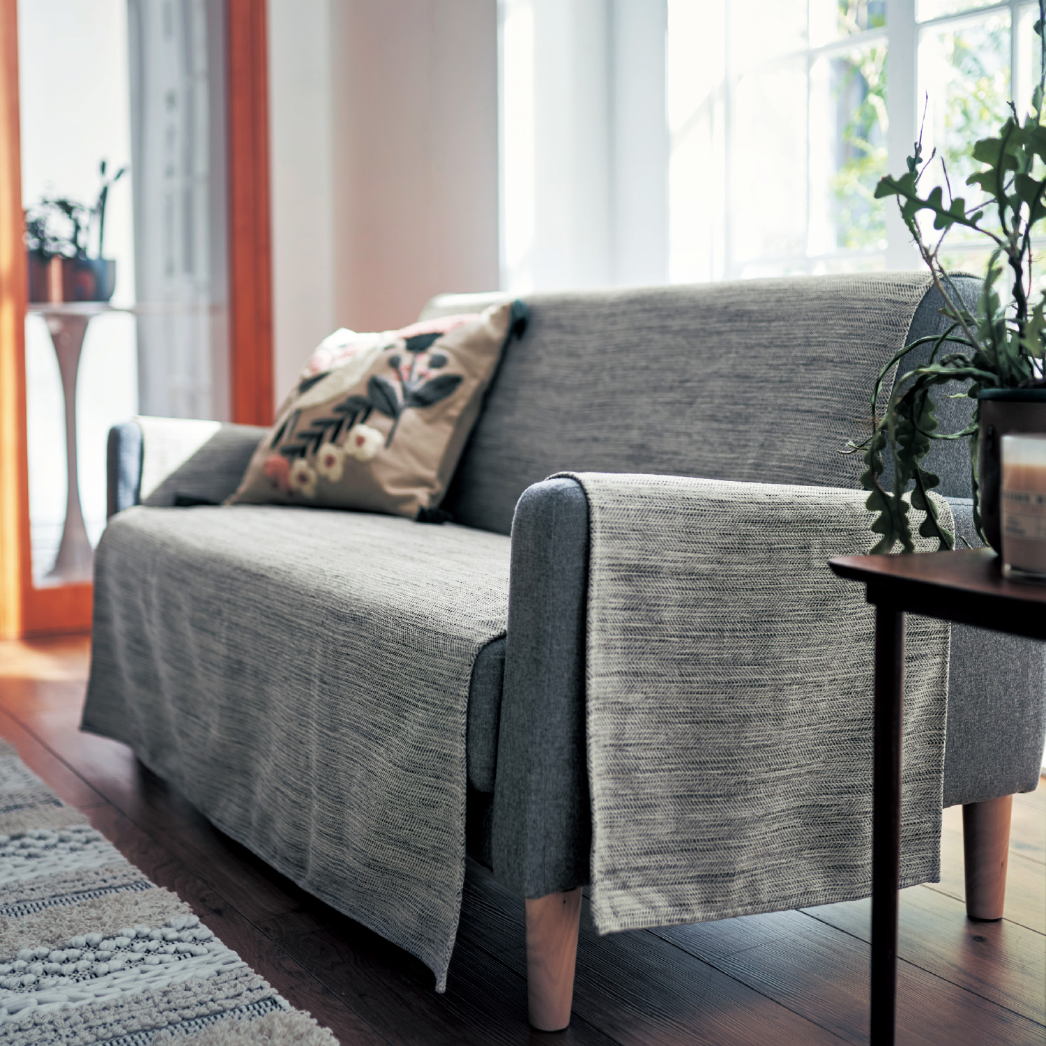 【ベルメゾン】先染め糸で織り上げた撥水肘掛け付きソファーカバー 【ベルメゾン】先染め糸で織り上げた撥水肘掛け付きソファーカバー