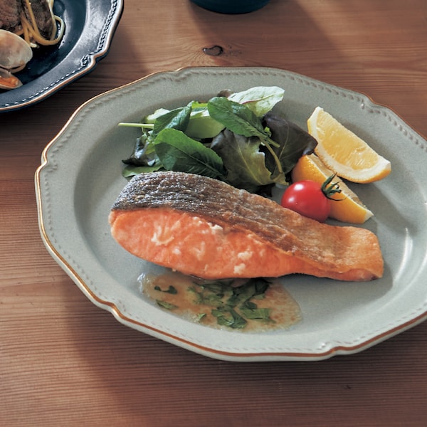 【ベルメゾン】ゴールドリムのアンティーク調プレート 【食洗機対応】