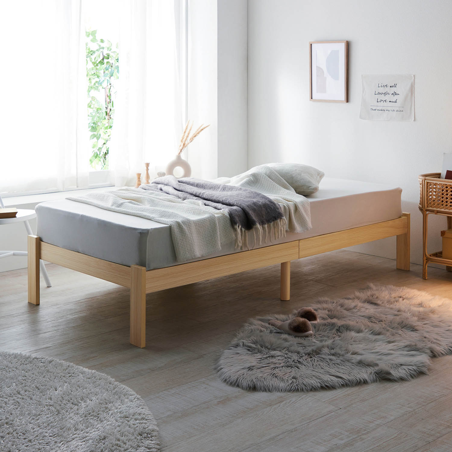 空間を広く見せてくれるヘッドレスすのこベッド <3色から選べる><シングル> 空間を広く見せてくれるヘッドレスすのこベッド <3色から選べる><シングル>