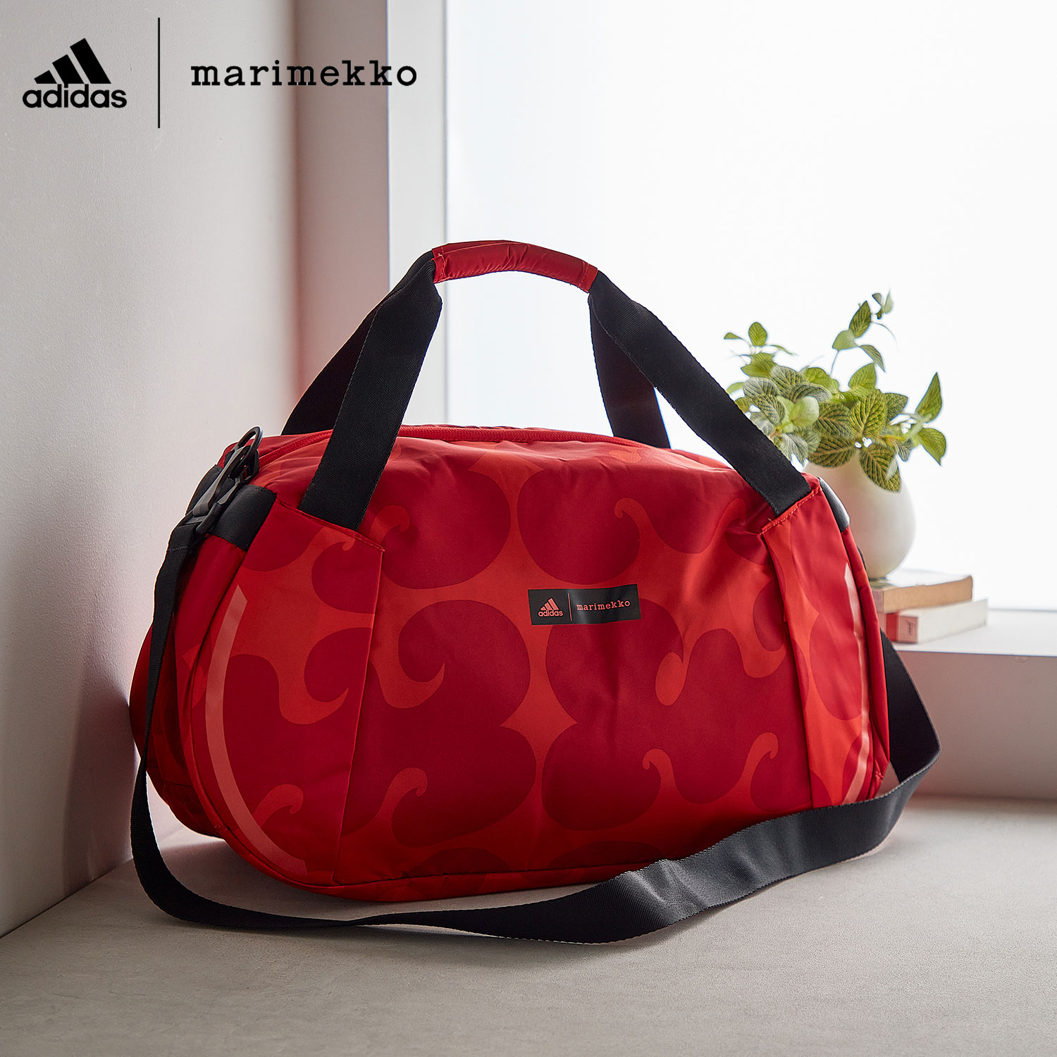 アディダス　マリメッコ　ボストン　adidas ウニッコ バッグ約W480×H230×D230