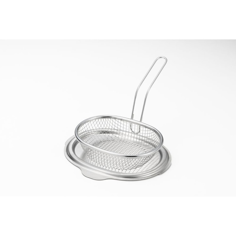 蓋をひっくり返すと下ごしらえや揚げ物用のトレーに