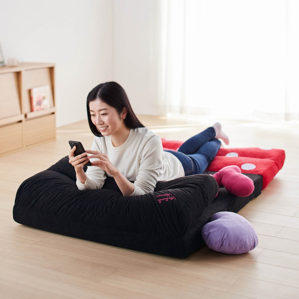 一つ手前を折りたたむと、枕いらずに