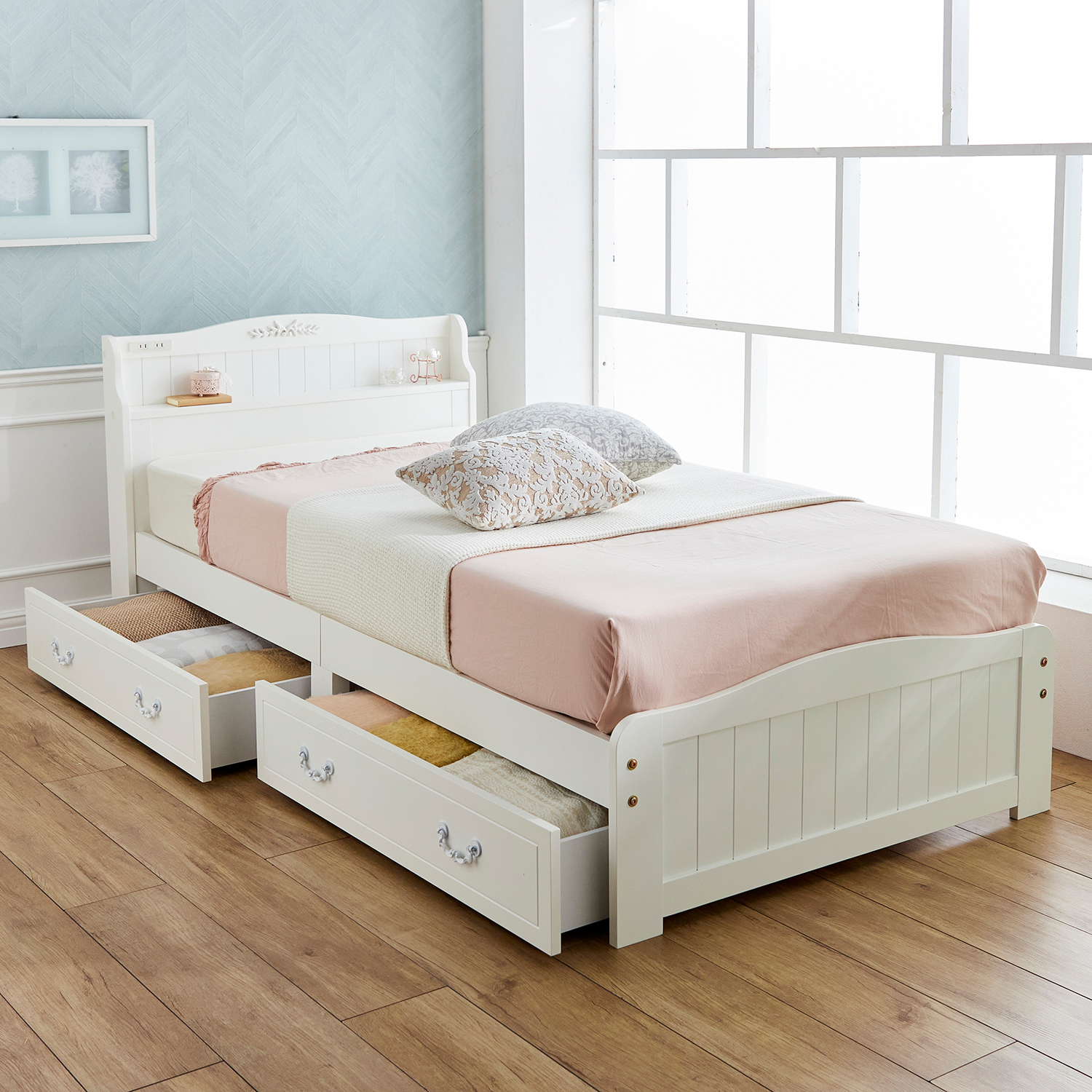 【ベルメゾン】エレガントモチーフの引出し付きベッド 【ベルメゾン】エレガントモチーフの引出し付きベッド