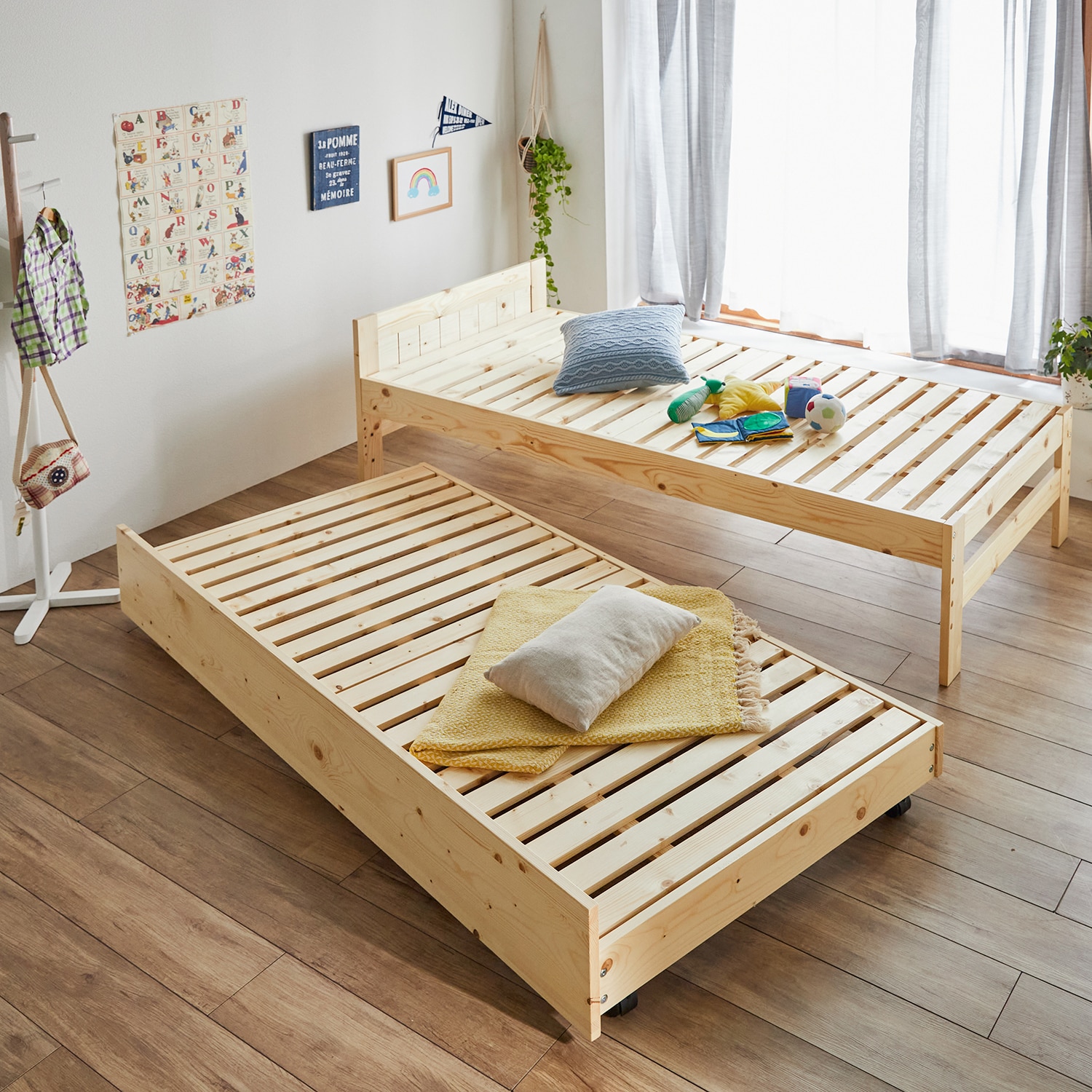 【11月8日まで大型商品送料無料】 天然木パイン材の組み合わせて使える親子ベッド