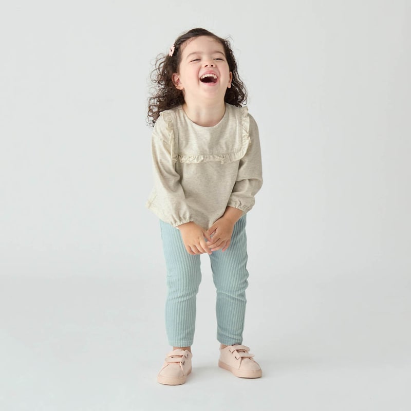 オートミール／モデル身長91cm・90サイズ着用