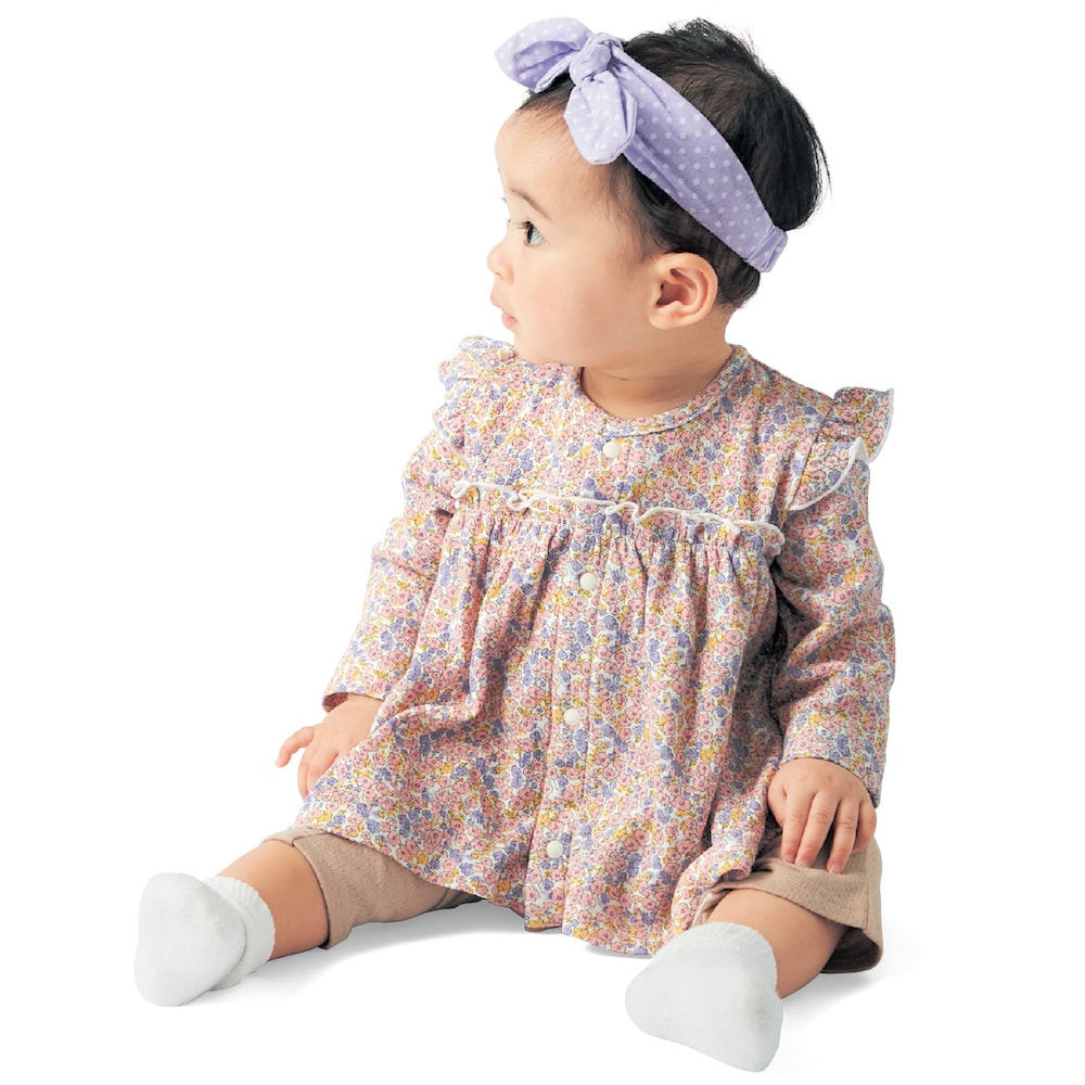 ピンク系花柄／モデル身長71cm・70サイズ着用・体重7.3kg