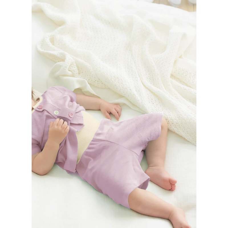 モデル身長78cm・80サイズ着用・体重11kg