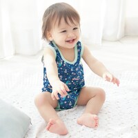 モデル身長74cm・70サイズ着用・体重9kg