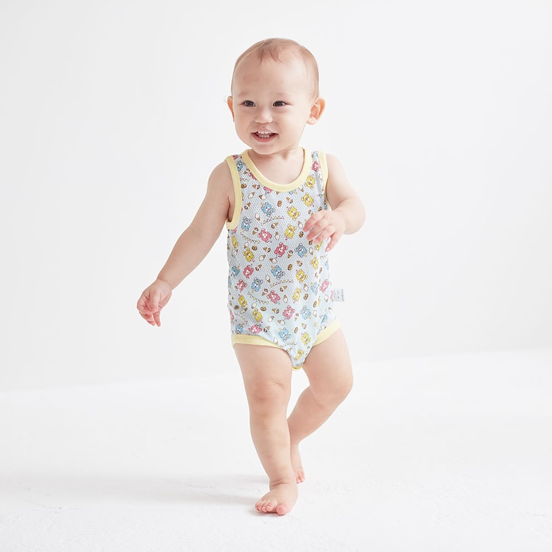 ネイビー系／モデル身長75㎝・70サイズ着用