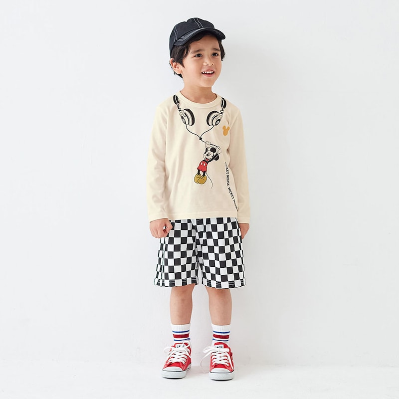 ミッキーマウス／モデル身長108cm・サイズ110