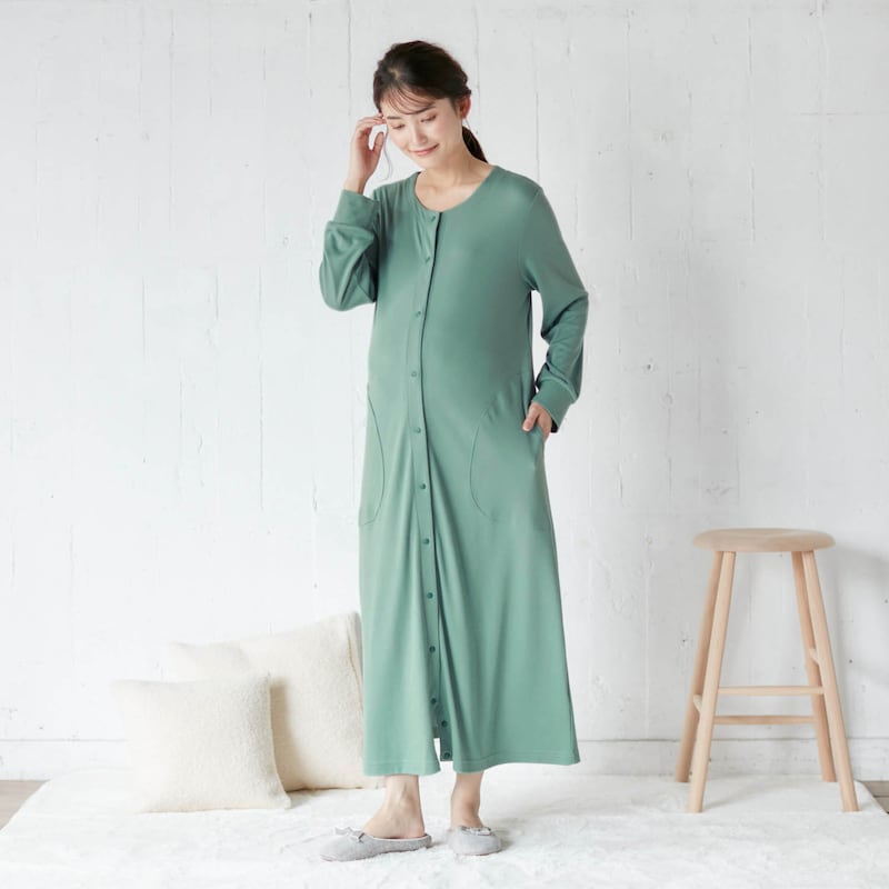 スモーキーグリーン